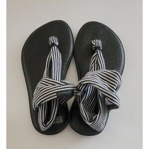 Sanuk Yoga Mat Sling Back Sandals Girls Size 11-12 Black and White Striped NWT